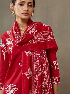 women floral printed cotton sleek work smart office kurta with trousers & dupatta 3