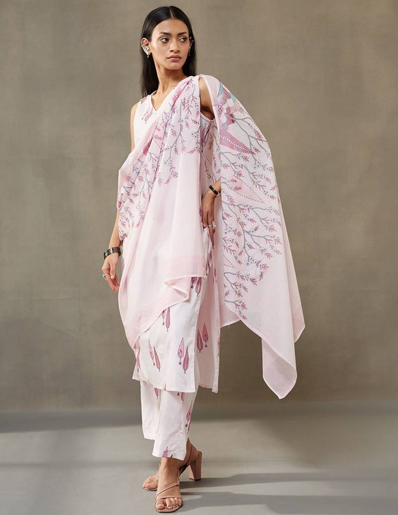 women ethnic motifs printed cotton sleek work smart office kurta with trousers & dupatta