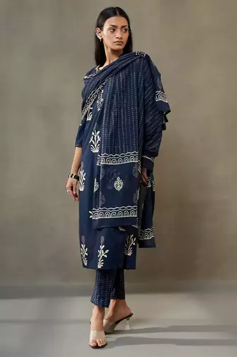 women ethnic motifs printed thread work cotton sleek work smart office kurta with trousers & dupatta