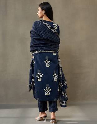 women ethnic motifs printed thread work cotton sleek work smart office kurta with trousers & dupatta 4