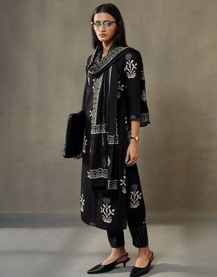women ethnic motifs printed cotton sleek work smart office kurta with trousers & dupatta 1