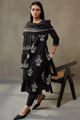 women ethnic motifs printed cotton sleek work smart office kurta with trousers & dupatta