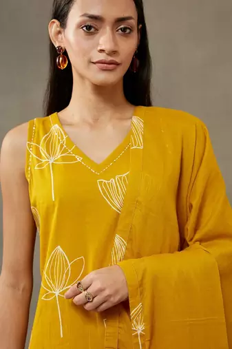 women floral printed cotton structured work kurta with palazzos & dupatta
