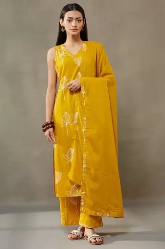 women floral printed cotton structured work kurta with palazzos & dupatta