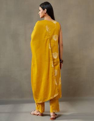 women floral printed cotton structured work kurta with palazzos & dupatta 4