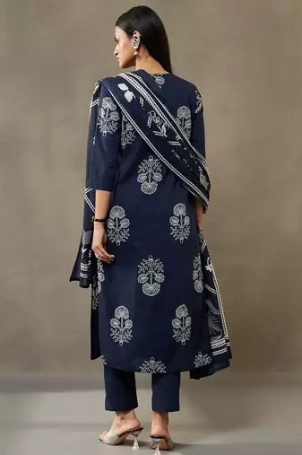 women ethnic motifs printed cotton sleek work smart office kurta with trousers & dupatta