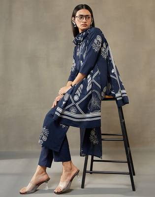 women ethnic motifs printed cotton sleek work smart office kurta with trousers & dupatta 5
