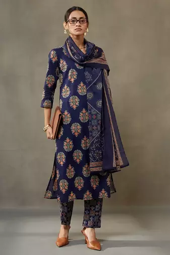 women ethnic motifs printed cotton sleek work smart office kurta with trousers & dupatta