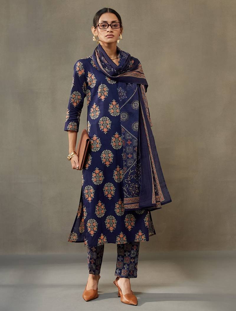 women ethnic motifs printed cotton sleek work smart office kurta with trousers & dupatta