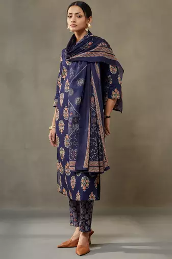 women ethnic motifs printed cotton sleek work smart office kurta with trousers & dupatta
