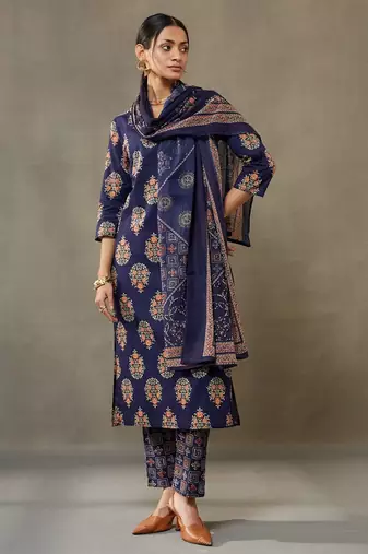 women ethnic motifs printed cotton sleek work smart office kurta with trousers & dupatta