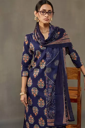 women ethnic motifs printed cotton sleek work smart office kurta with trousers & dupatta