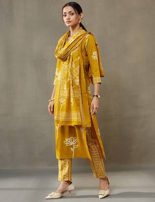 women floral printed cotton sleek work smart office kurta with trousers & dupatta 3