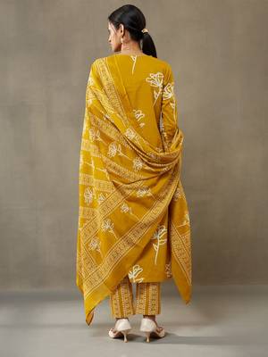 women floral printed cotton sleek work smart office kurta with trousers & dupatta 4