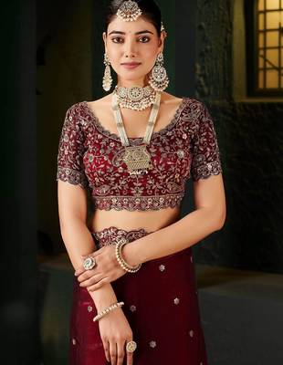 maroon floral embroidered heavy work saree 5