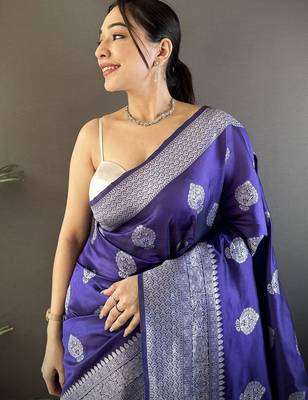 violet woven design zari banarasi saree with unstitched blouse piece 4