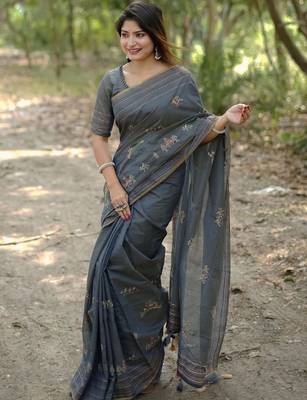 Grey ethnic motifs embroidered tussar saree 2