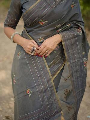 Grey ethnic motifs embroidered tussar saree 4