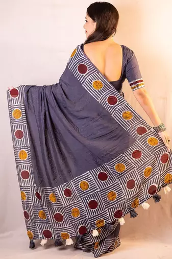 grey printed chanderi saree  with unstitched blouse piece
