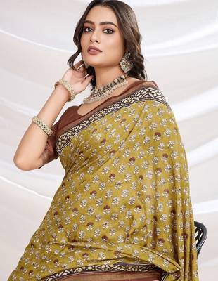 Yellow floral printed saree with blouse piece 5