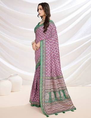 Pink floral printed saree with blouse piece 2
