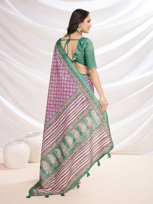 Pink floral printed saree with blouse piece 3