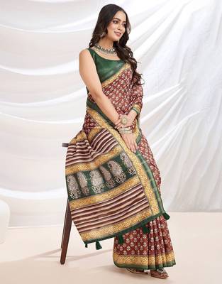 Red ajrak printed pashmina saree 4