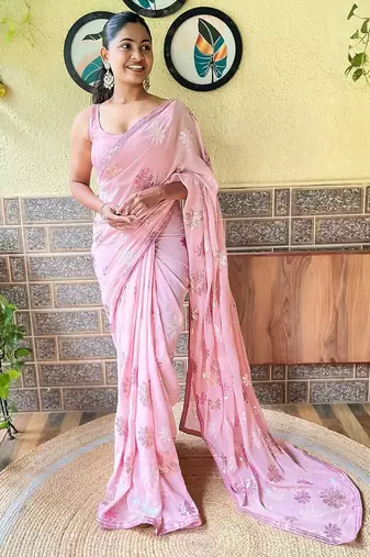 Pink pink & gold-toned embellished sequinned saree