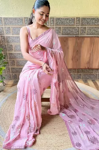 Pink pink & gold-toned embellished sequinned saree
