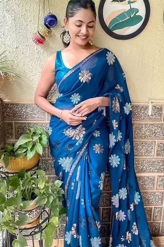 teal teal & silver-toned embellished sequinned saree