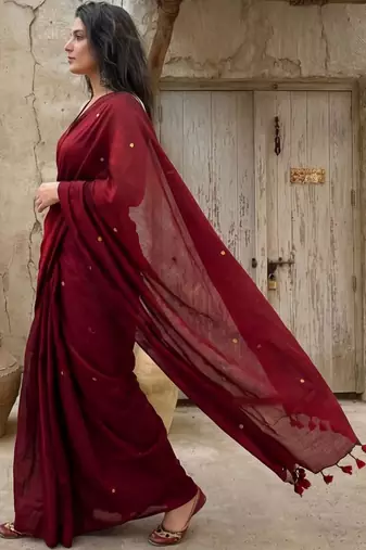 maroon floral woven design zari pure cotton saree