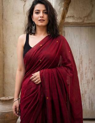 maroon floral woven design zari pure cotton saree 3