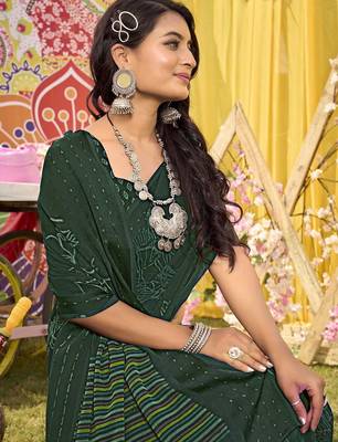 green floral printed sequinned  saree 3