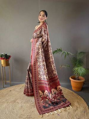 Beige floral printed saree 2