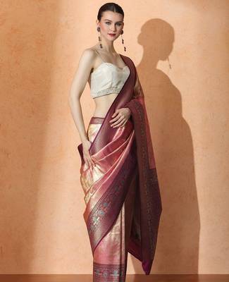 Pink floral woven design kanjeevaram saree with unstitched blouse piece 3