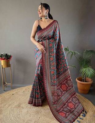 grey floral  saree 1