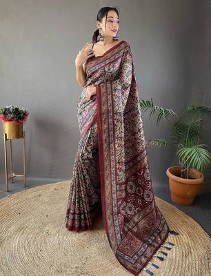 grey floral printed saree 1