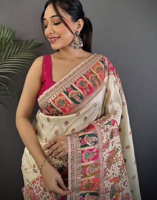 White floral zari silk blend paithani saree 3