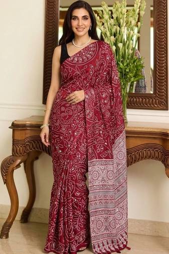 maroon bandhani mirror work bandhani saree