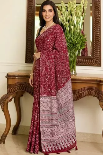 maroon bandhani mirror work bandhani saree