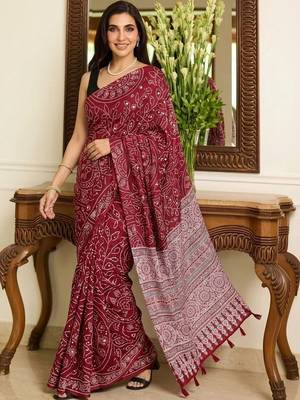 maroon bandhani mirror work bandhani saree 3