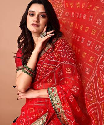red women embroidered bandhani saree 4