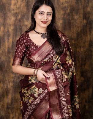 Maroon floral zari saree 3