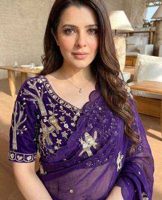 purple ethnic motifs embroidered satin saree 4