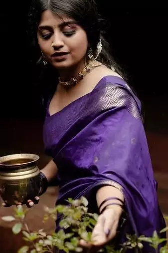Purple woven design zari banarasi saree