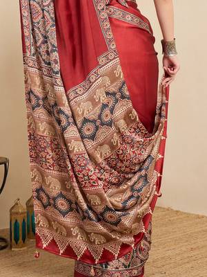 maroon kalamkari block print ready to wear saree 4