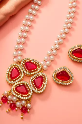 Gold plated pendant pearl necklace set with crystal stone earrings