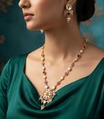 Bead gold plated kundan pendant necklace set