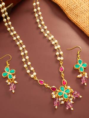 Gold plated double layered pearl necklace with floral accents 3