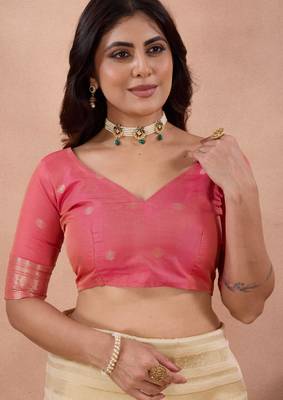 off white golden zari work banarasi traditional saree with contrast blouse 4